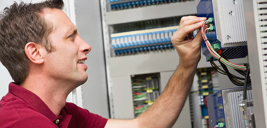 Offshore and Petroleum Facility Electrician in Madison